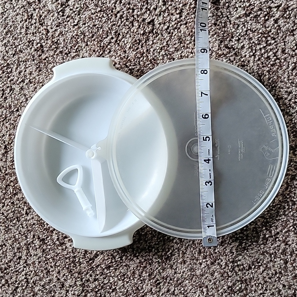 TUPPERWARE - Picture 2 of 7